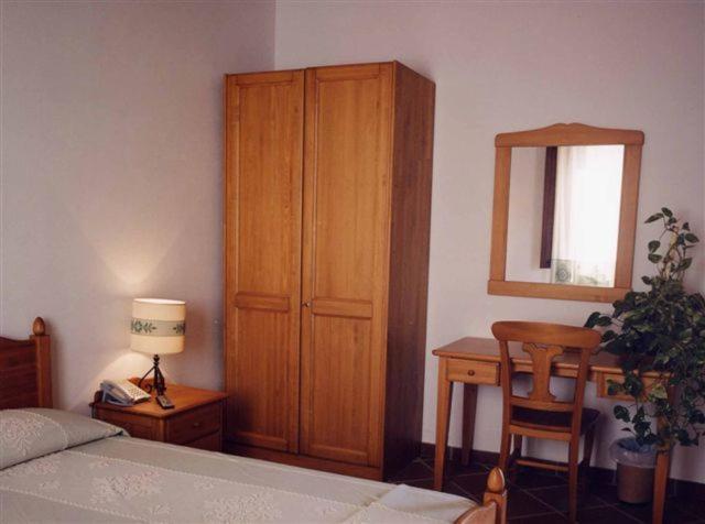 Barùmini Hotel Su Nuraxi חדר תמונה